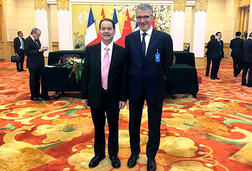 乐斯董事长_杰斯提斯奥特曼图片(2)